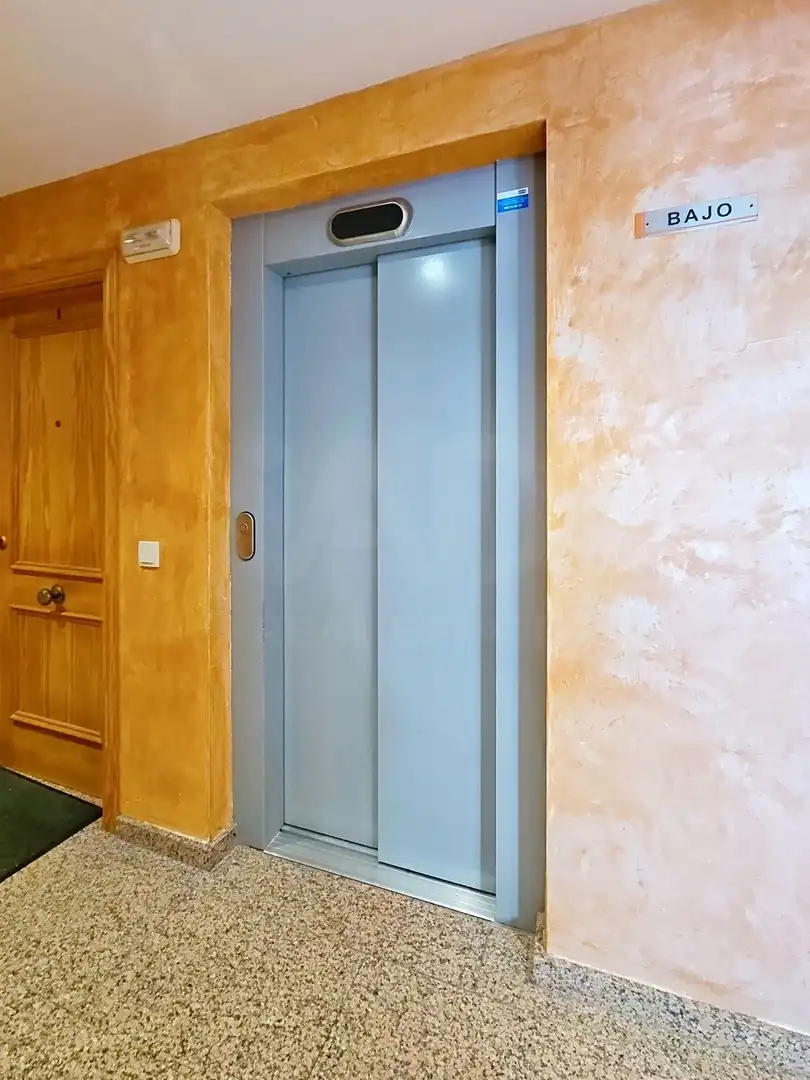 Flat for sale in Miramar  with Air Conditioner, Heating and Terrace