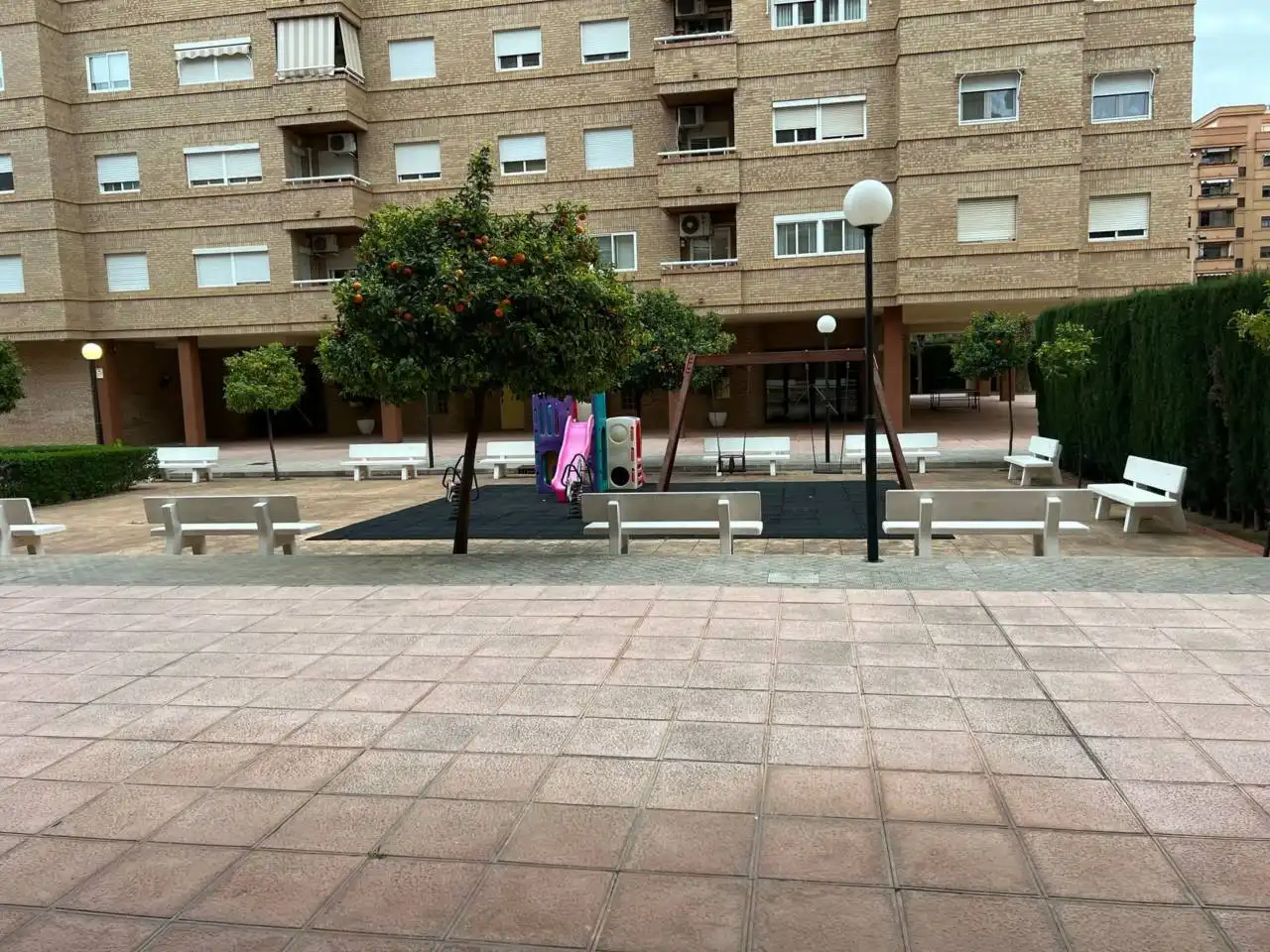 Außenansicht von Wohnung zum Verkauf in Castellón de la Plana / Castelló de la Plana mit Klimaanlage, Abstellraum und Möbliert
