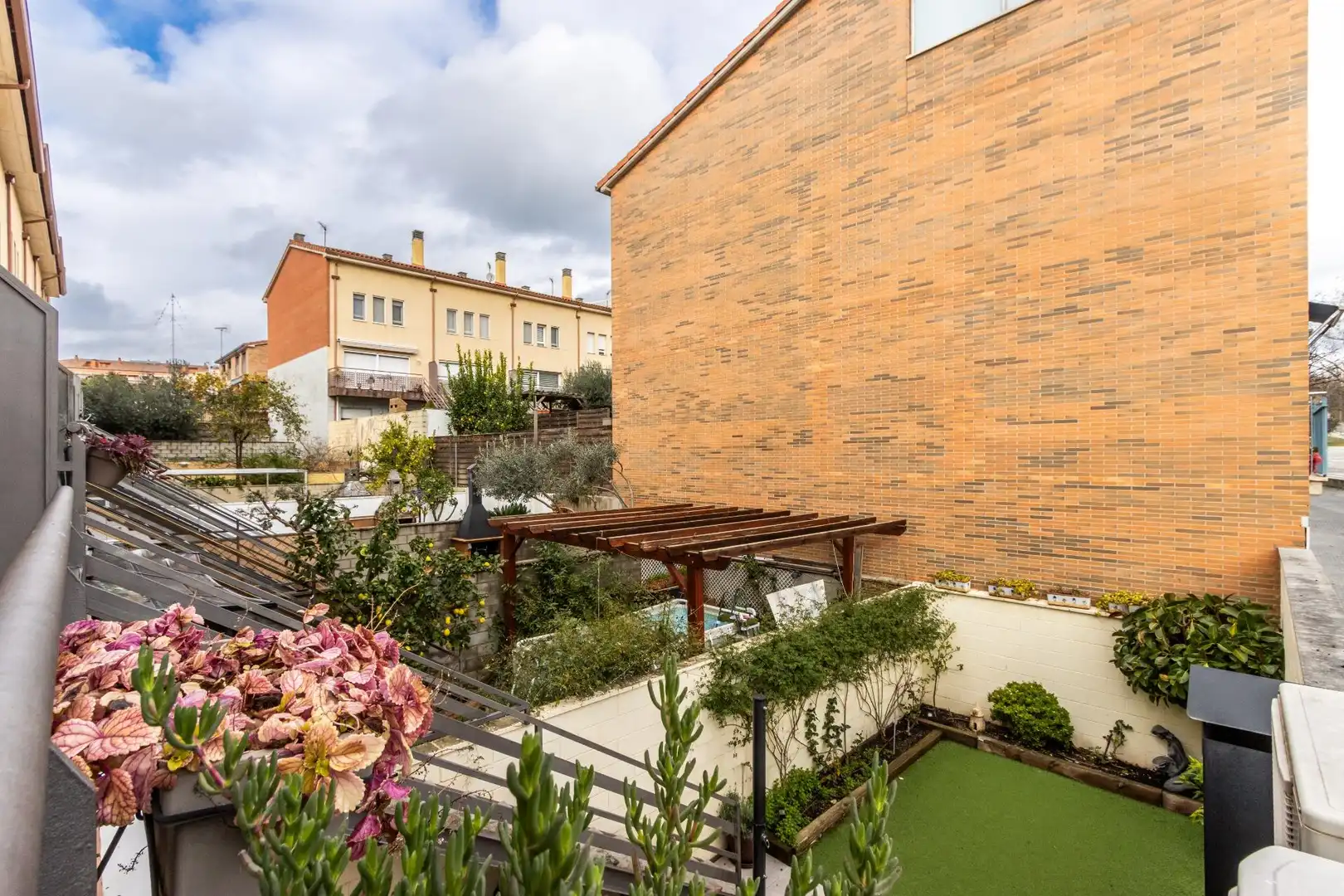 Terraza de Casa o chalet en venta en Castellar del Vallès con Aire acondicionado, Calefacción y Jardín privado