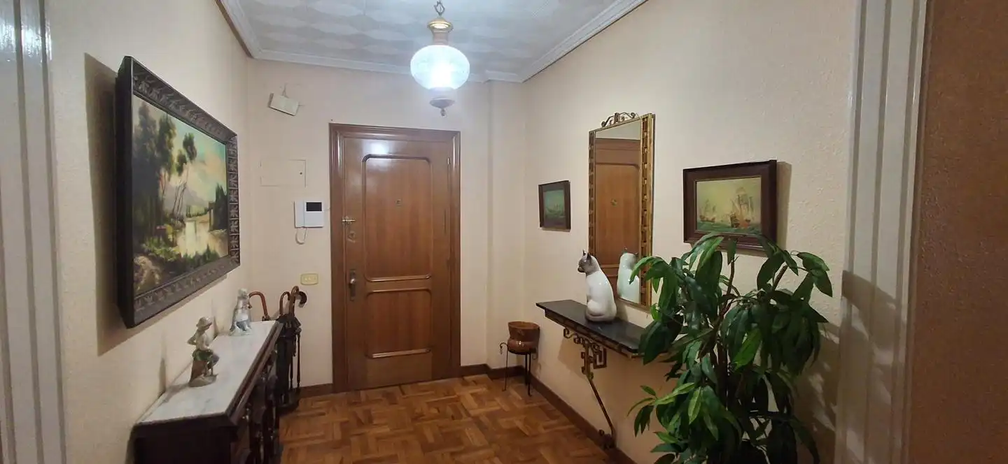 Flat for sale in Tudela  with Air Conditioner, Heating and Parquet flooring