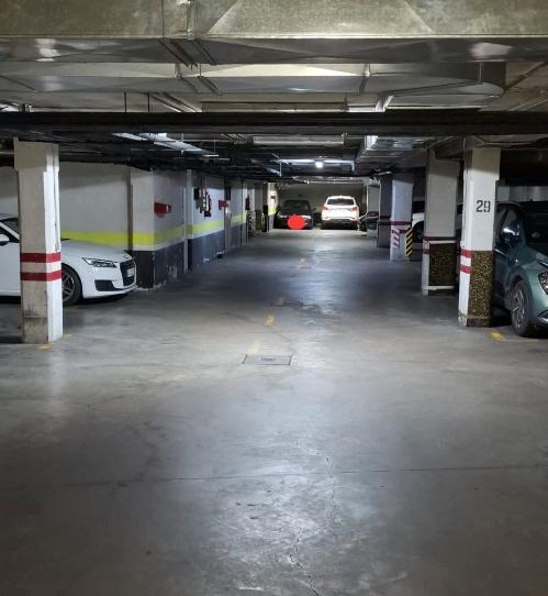 Photo 1 of Garage to rent in Calle Francisco Zarandona, 10, Centro, Valladolid