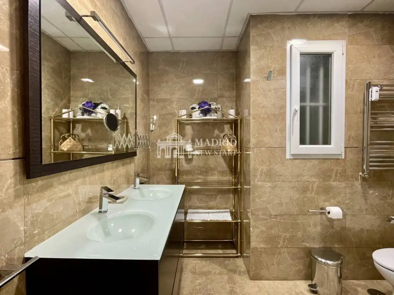 Badezimmer von Wohnung zur Miete in Madrid mit Klimaanlage, Heizung und Parkett
