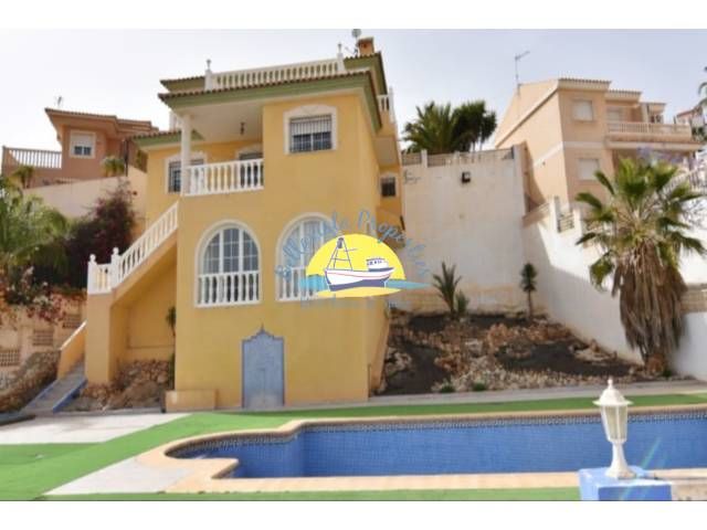 Vista exterior de Casa o xalet en venda en Mazarrón amb Jardí privat, Terrassa i Piscina