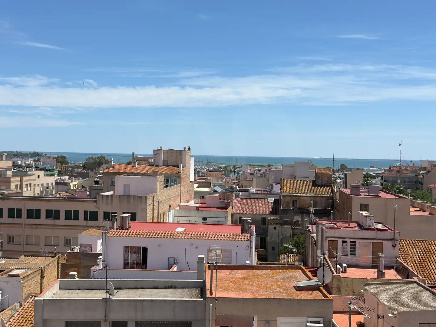Vista exterior de Àtic en venda en La Ràpita amb Aire condicionat i Calefacció
