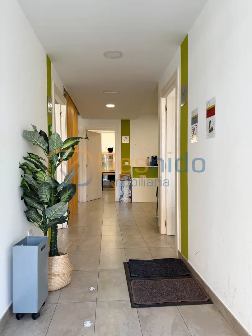 Commercial properties for rent in Segovia  with Air Conditioner