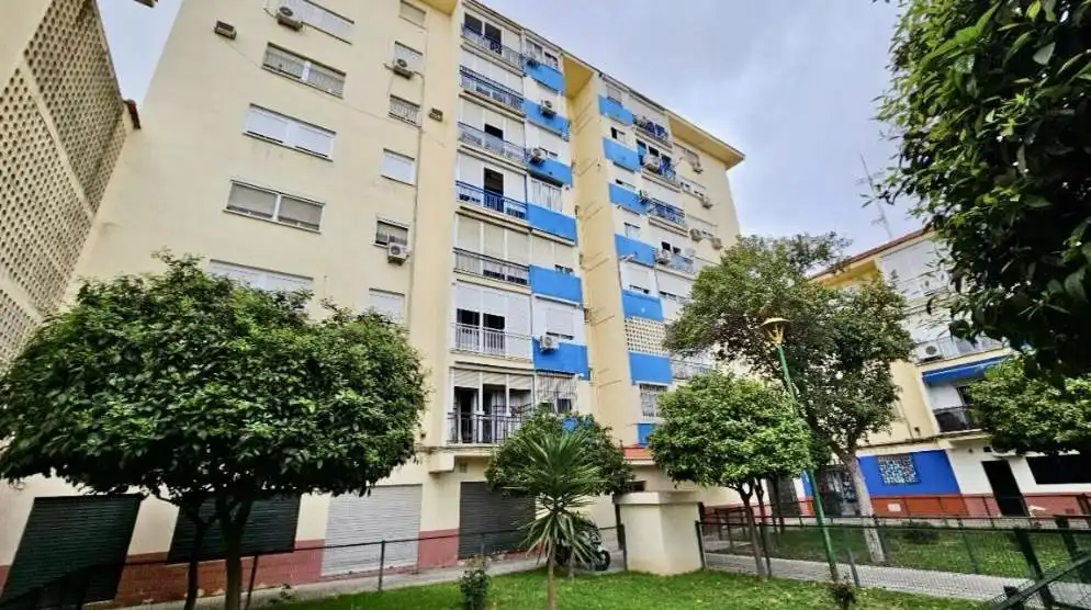 Flat for sale in Del Azahin, Parque Alcosa