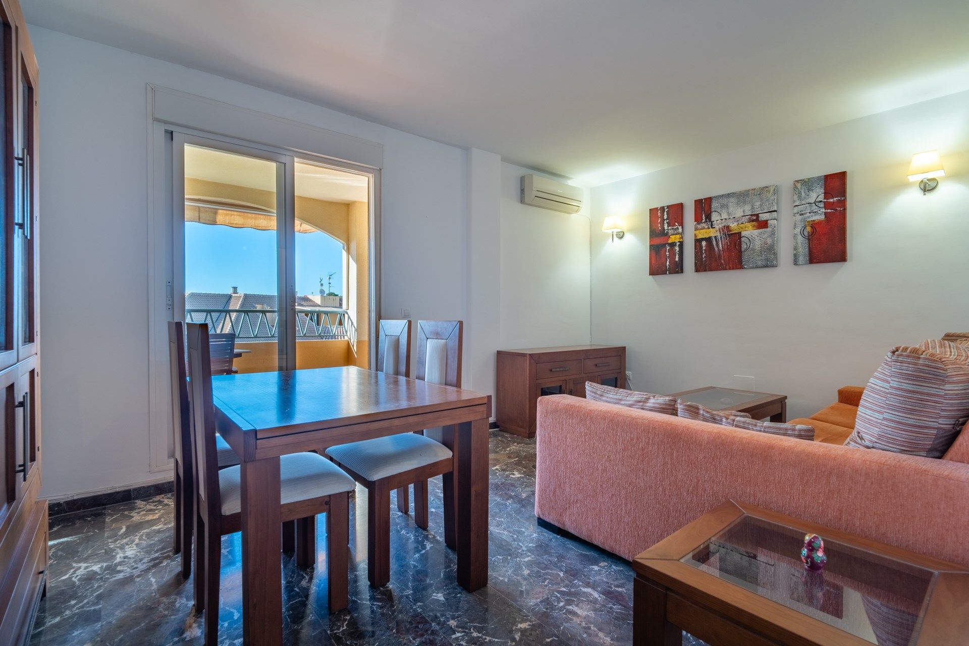 Living room of Apartment for sale in Fuengirola