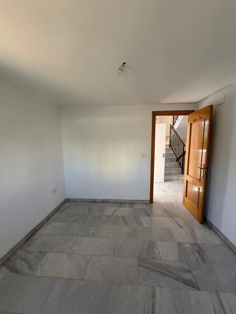 Casa o chalet de alquiler en Ogíjares con Calefacción, Jardín privado y Piscina