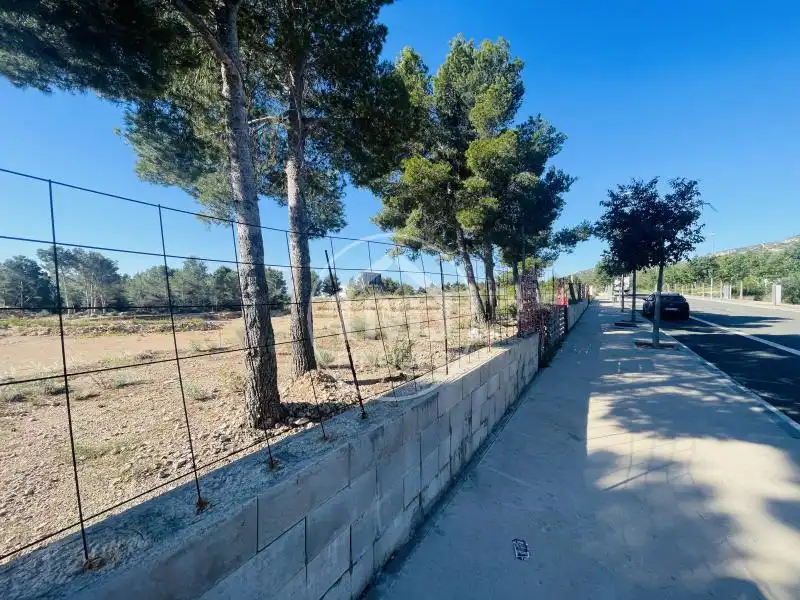 Terreny industrial en venda en Mont-roig del Camp
