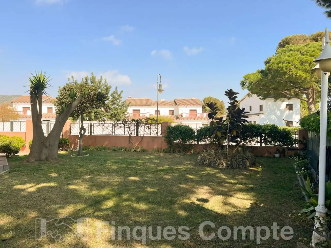 Houses for sale in Calle Montblanc, Roda de Berà