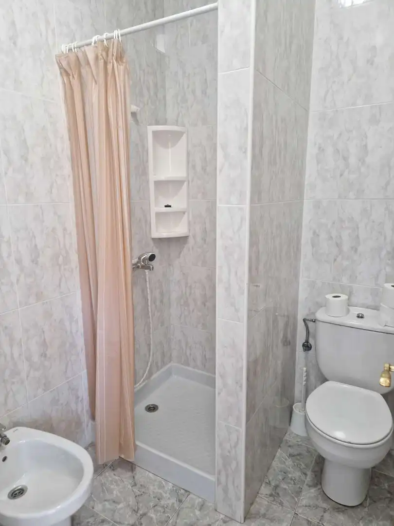 Baño de Local de alquiler en Lousame con Amueblado