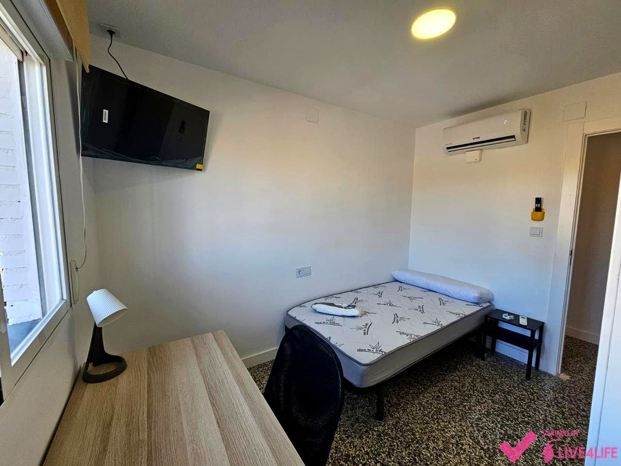 Bedroom of Flat to share in  Granada Capital  with Air Conditioner, Heating and Furnished