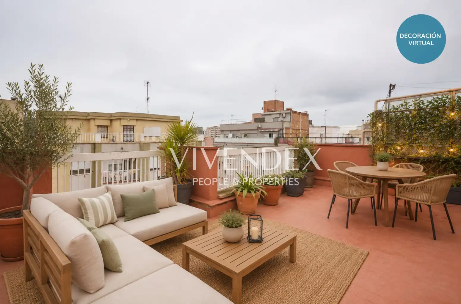 Terraza de Ático en venta en L'Hospitalet de Llobregat con Aire acondicionado, Calefacción y Terraza