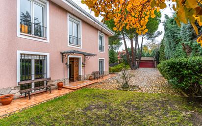 Garden of House or chalet for sale in Torrelodones  with Air Conditioner, Heating and Private garden