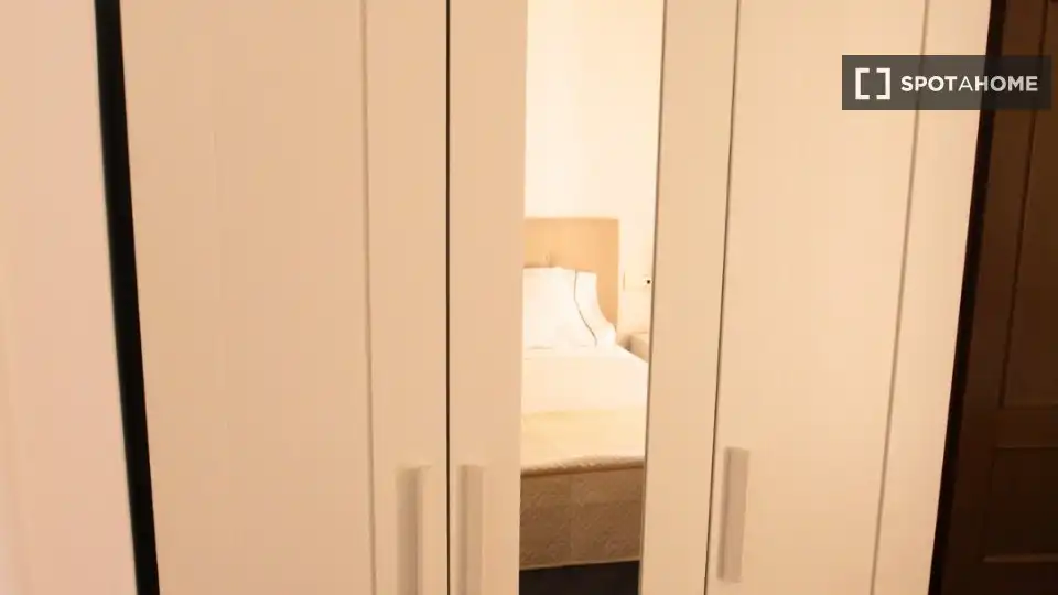Bedroom of Flat for rent in Oliva  with Air Conditioner, Heating and Furnished