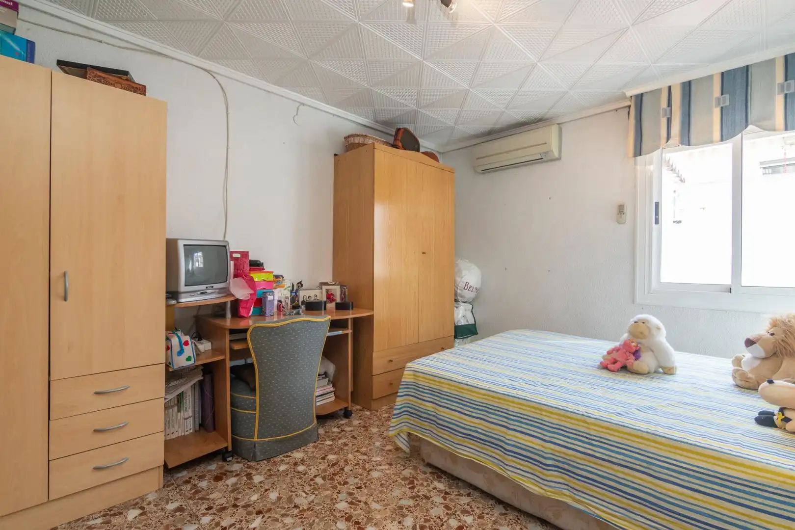 Schlafzimmer von Einfamilien-Reihenhaus zum Verkauf in Elche / Elx mit Klimaanlage, Terrasse und Balkon