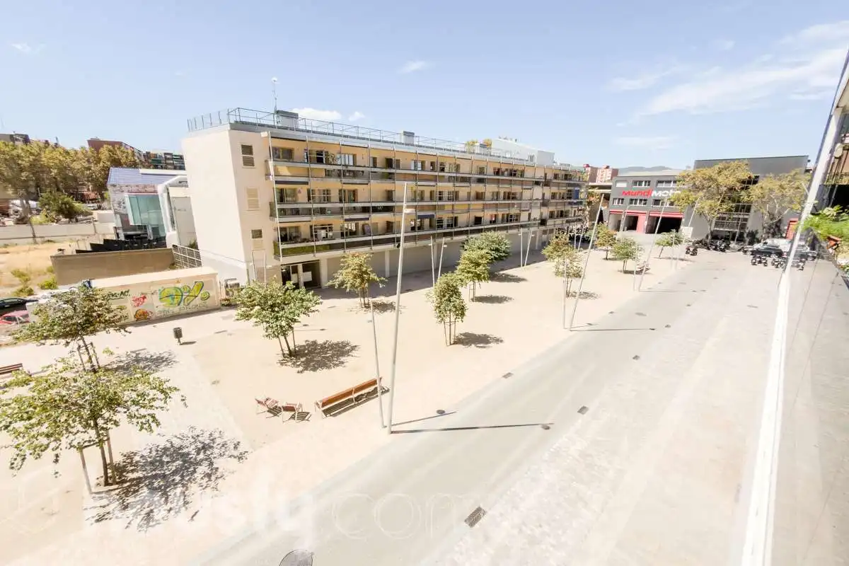 Vista exterior de Pis en venda en Sant Adrià de Besòs amb Aire condicionat, Calefacció i Parquet