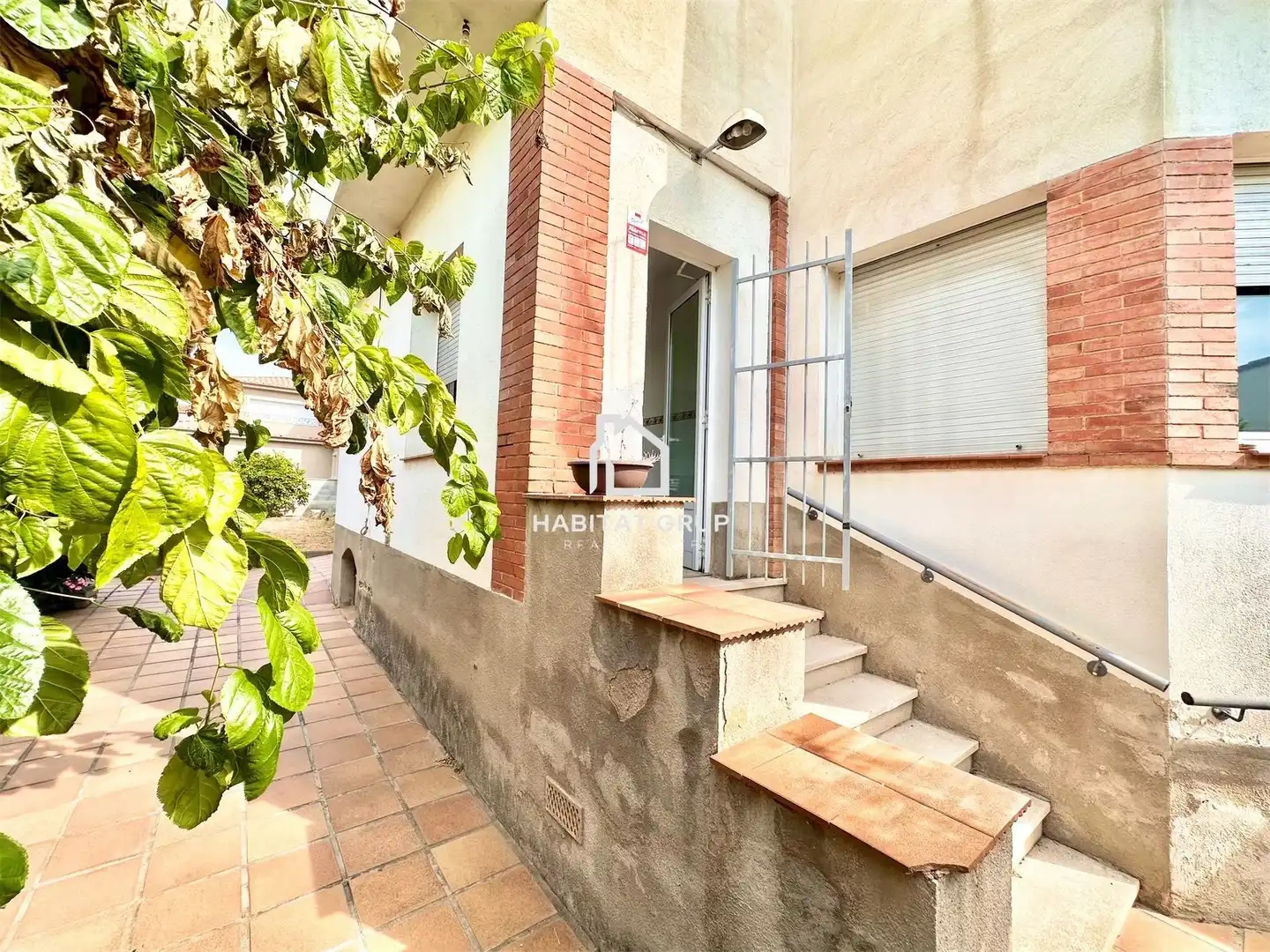Vista exterior de Casa o xalet en venda en Banyoles amb Aire condicionat, Calefacció i Jardí privat