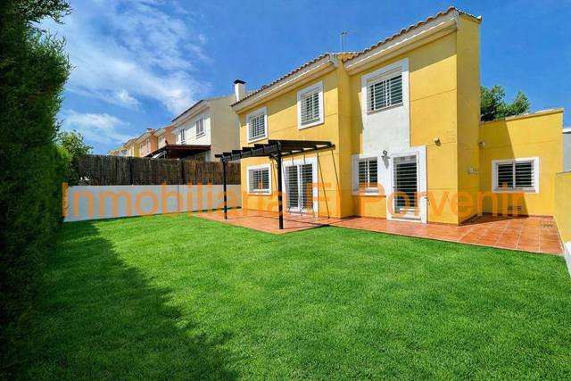 Casa-chalet en Alquiler en El Vedat - Santa Apolonia