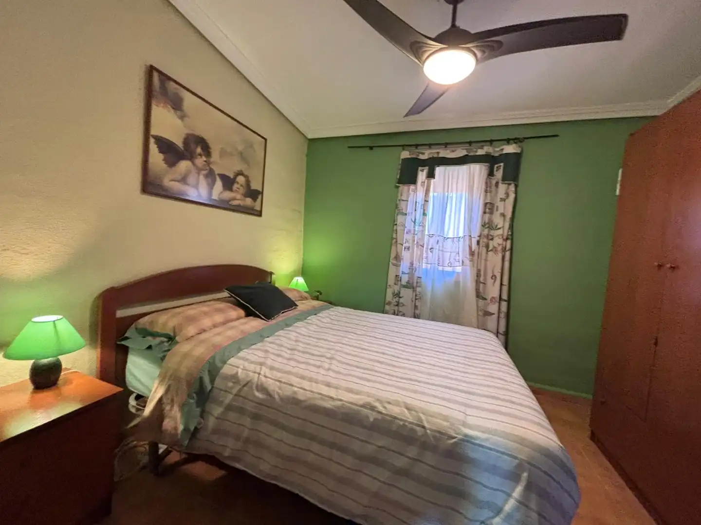 Habitación de Casa o chalet en venta en Torrent con Jardín privado, Piscina y Amueblado