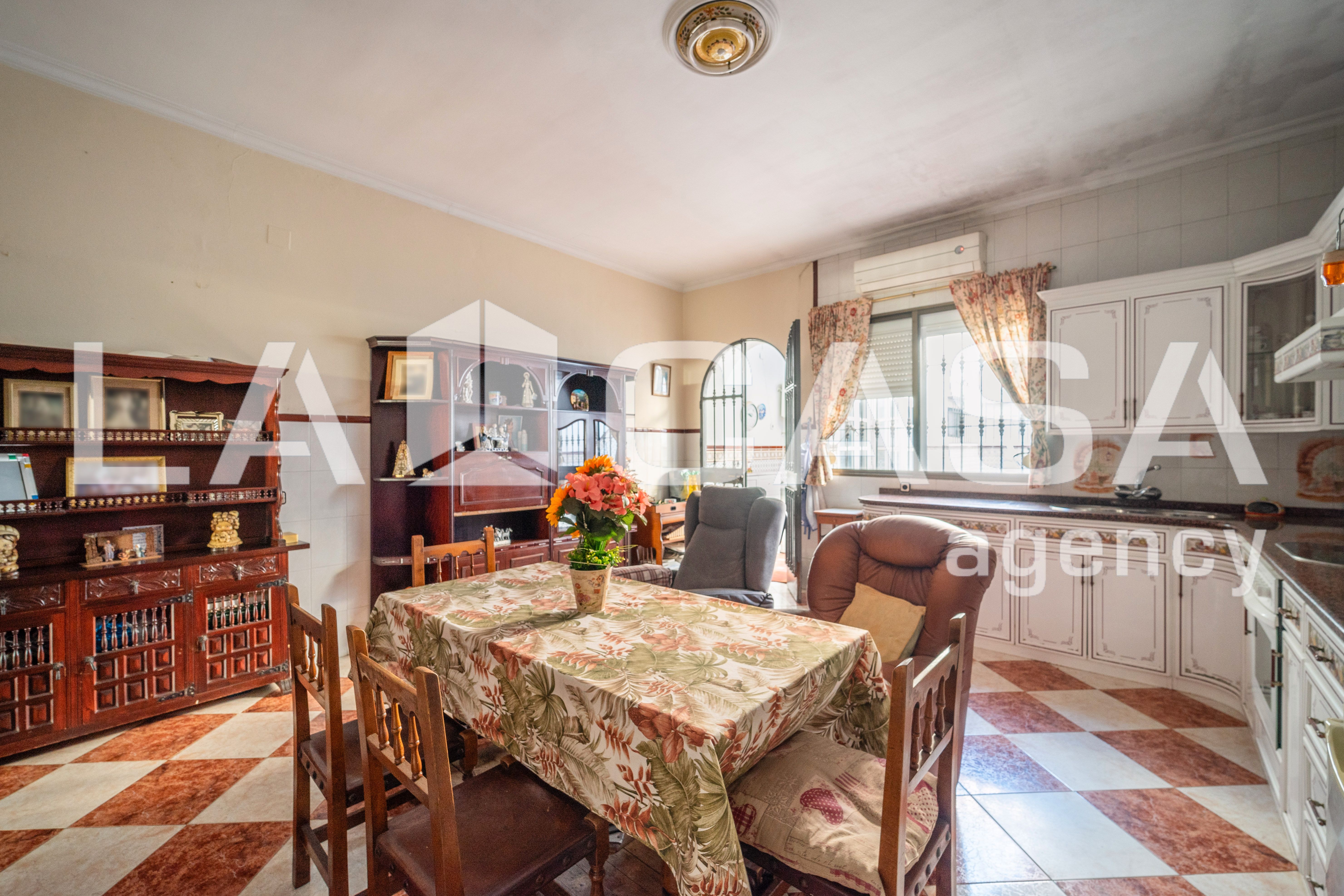 Dining room of House or chalet for sale in Dos Hermanas  with Air Conditioner and Storage room