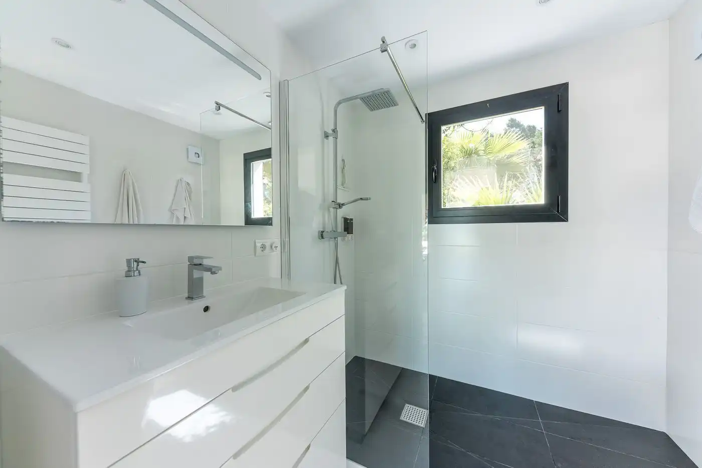 Baño de Casa o chalet en venta en Sant Josep de sa Talaia con Aire acondicionado, Calefacción y Jardín privado