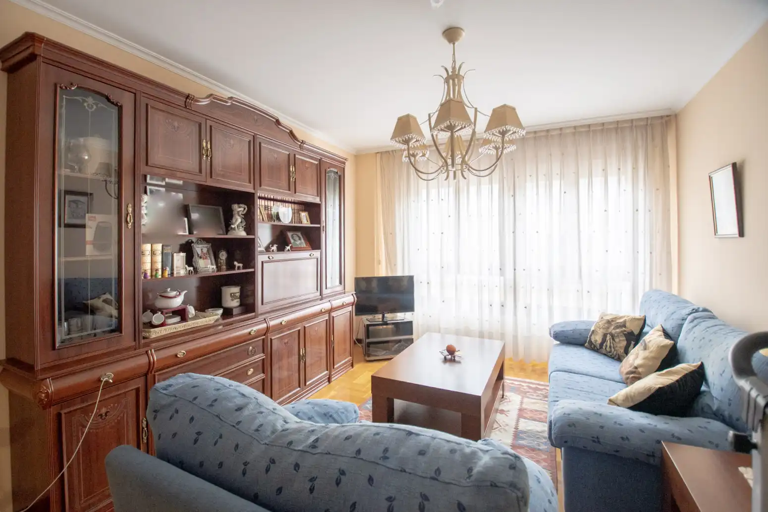 Sala de estar de Piso en venta en Villaviciosa con Calefacción, Parquet y Trastero