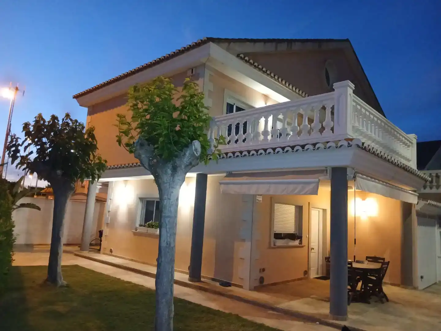Vista exterior de Casa o xalet en venda en Sueca amb Aire condicionat i Terrassa