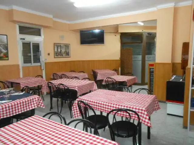 Local en traspaso en L'Hospitalet de Llobregat con Aire acondicionado, Terraza y Amueblado