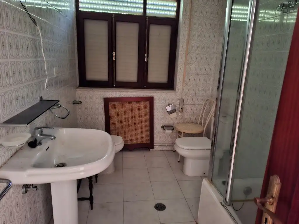 Bathroom of Houses for sale in Viveiro  with Heating, Private garden and Terrace