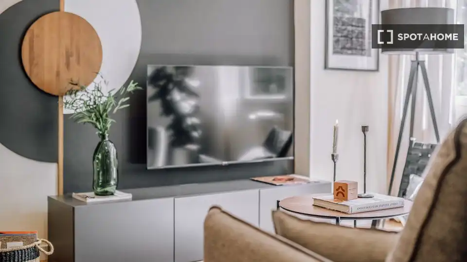 Living room of Flat for rent in Madrid  with Air Conditioner, Heating and Furnished