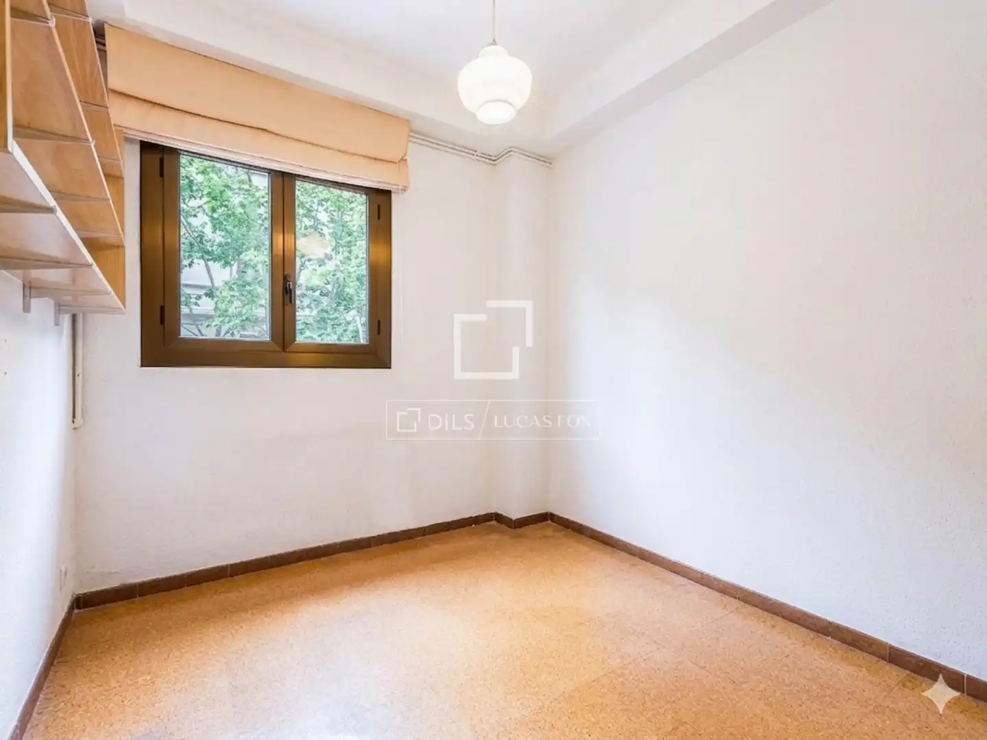 Schlafzimmer von Wohnung zum Verkauf in Barcelona mit Klimaanlage, Privatgarten und Terrasse