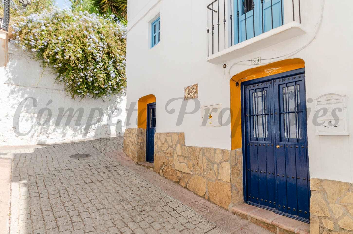 Vista exterior de Casa adosada en venta en Cómpeta con Terraza