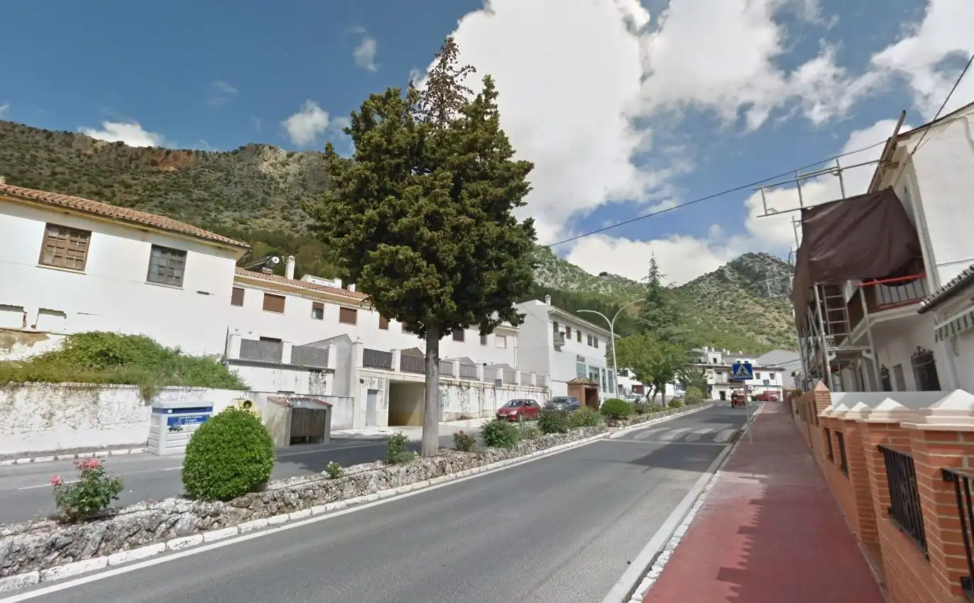 Exterior view of Duplex for sale in Benaoján