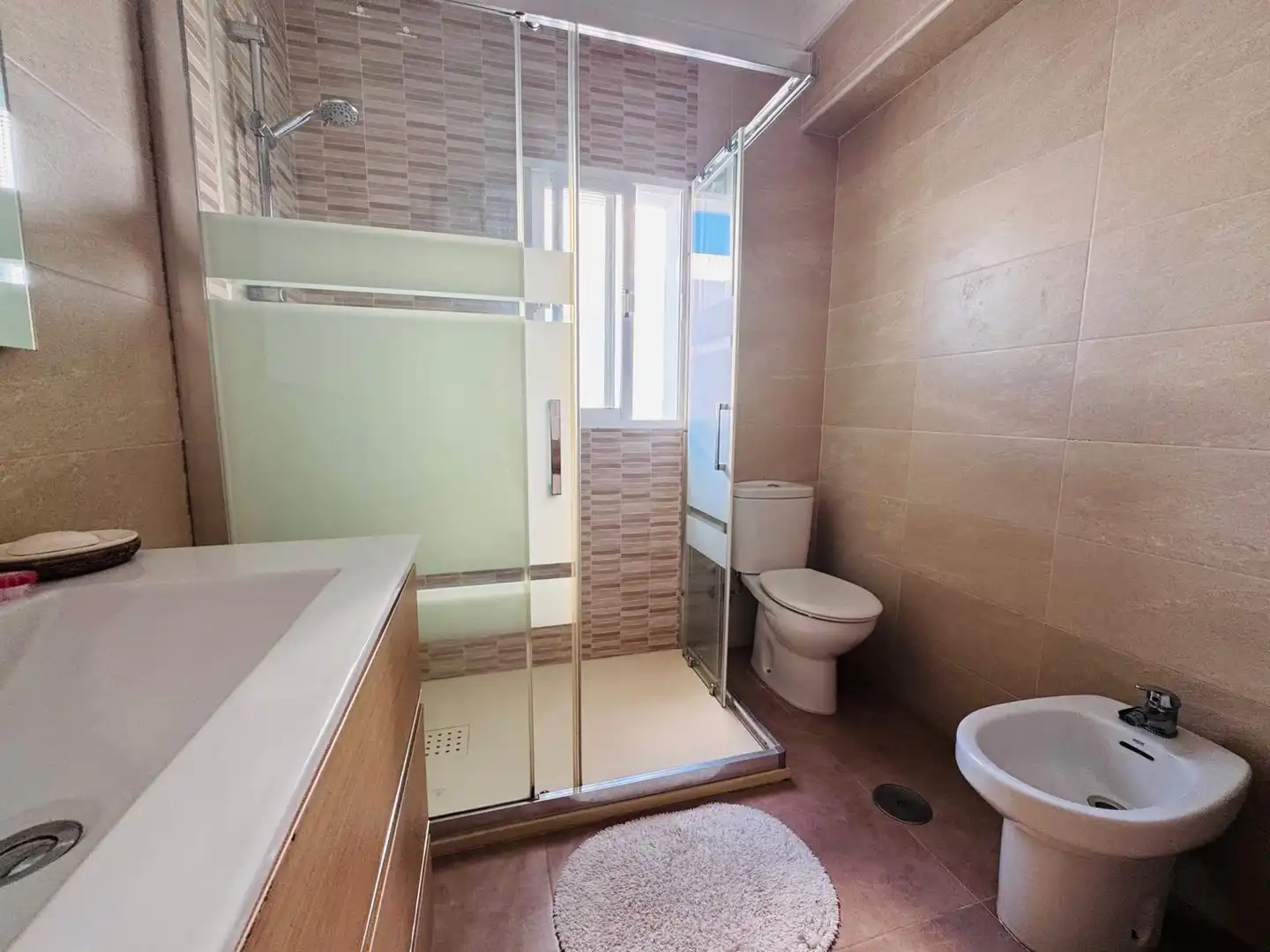 Bathroom of Houses for sale in Algeciras  with Storage room