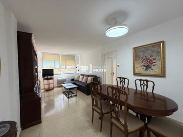 Flat with lift to rent in PIUS 12