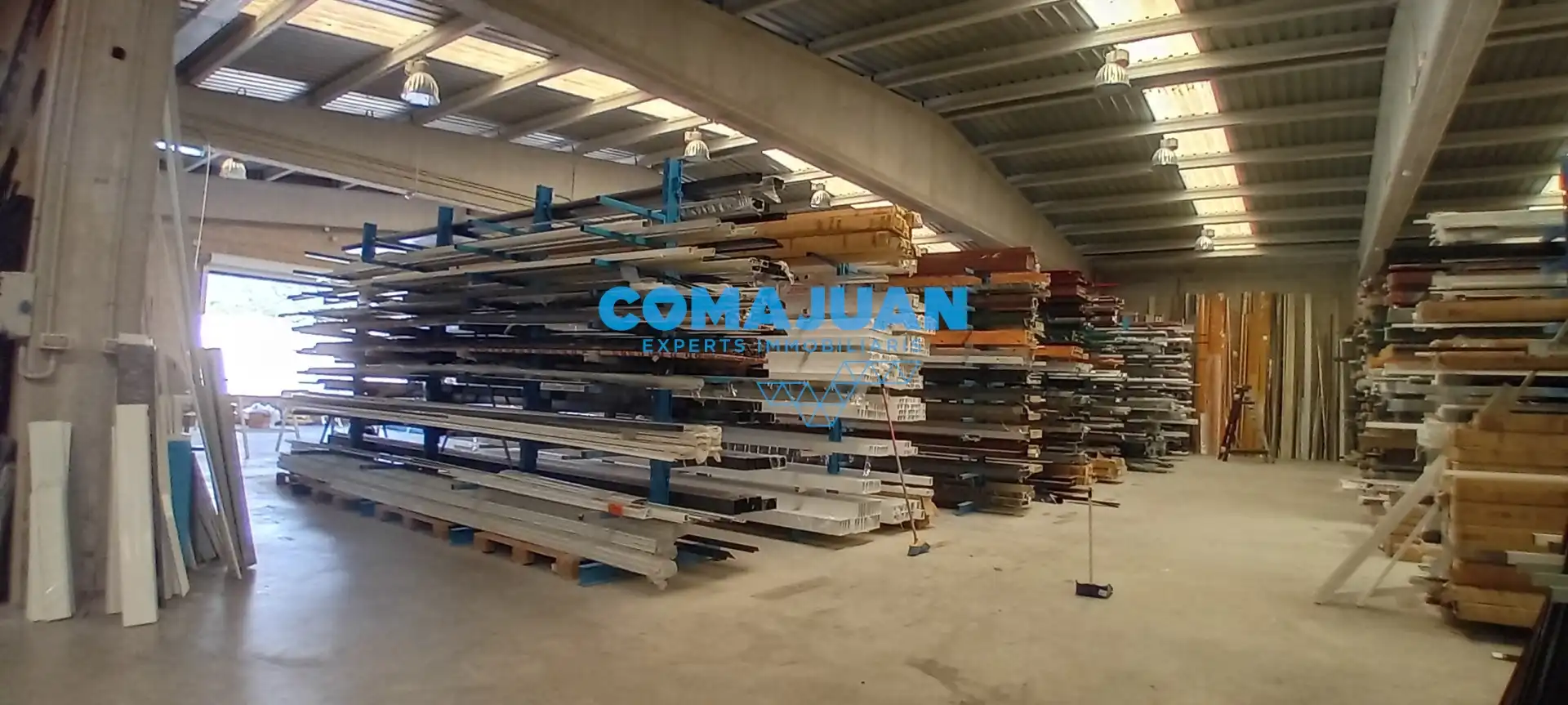 Fabrikhallen zum Verkauf in Calella
