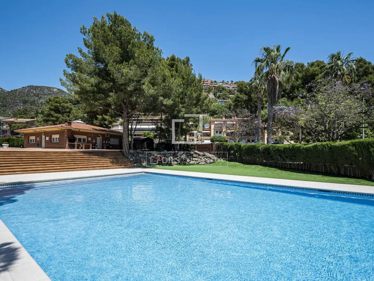 Swimming pool of Flat for sale in Sitges  with Air Conditioner, Heating and Private garden