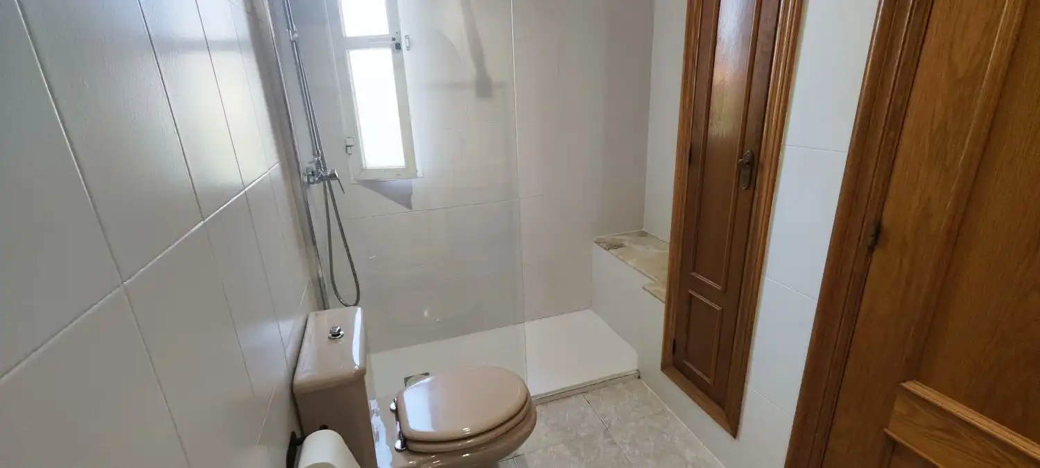 Bany de Casa o xalet en venda en Almazora / Almassora amb Terrassa i Traster