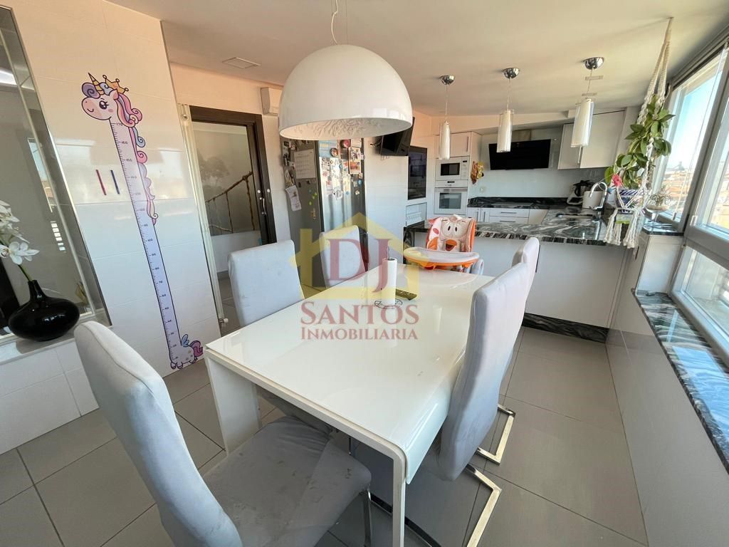 Küche von Dachboden zum verkauf in Salamanca Capital