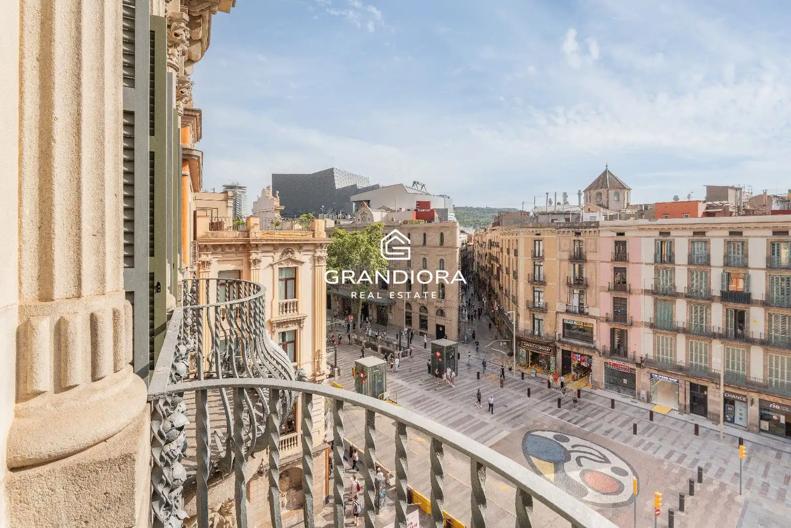 Vista exterior de Pis de lloguer en Barcelona amb Aire condicionat, Terrassa i Moblat