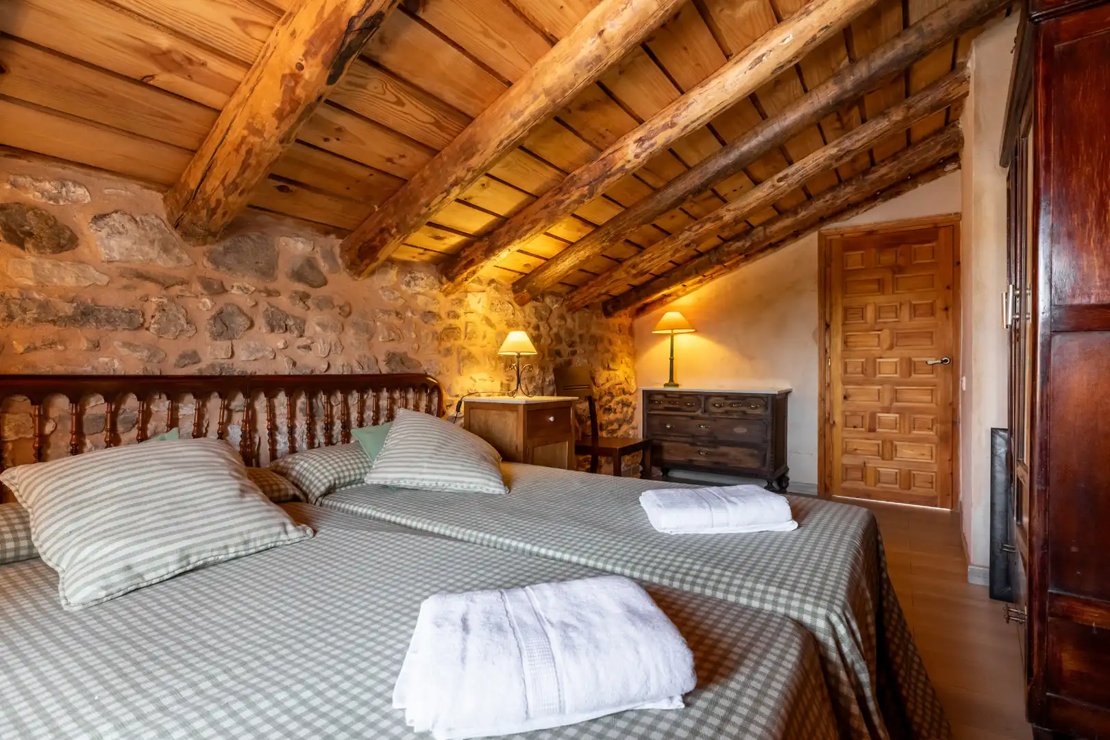 Dormitori de Finca rústica de lloguer en Torreiglesias amb Calefacció, Jardí privat i Parquet