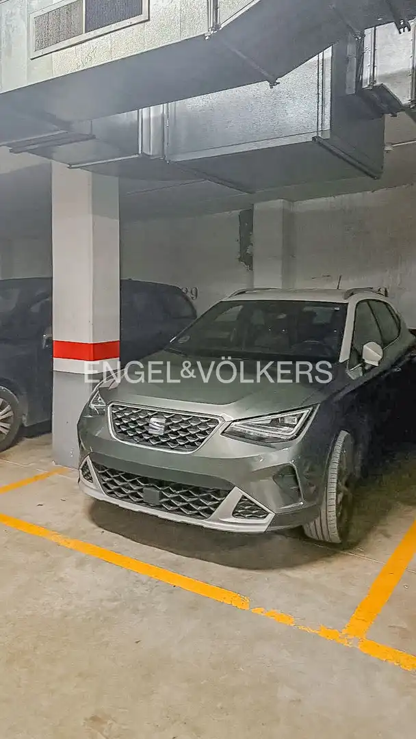 Parking de Piso en venta en Barcelona con Aire acondicionado, Calefacción y Parquet