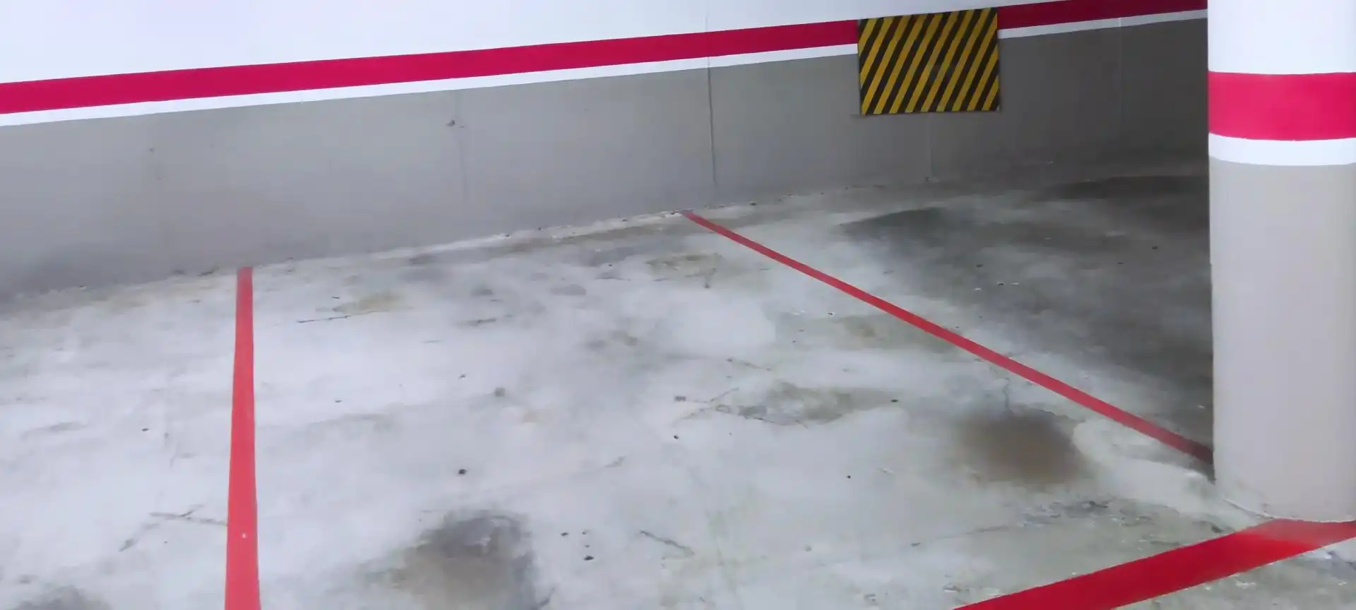 Parking of Flat for sale in Favara  with Air Conditioner