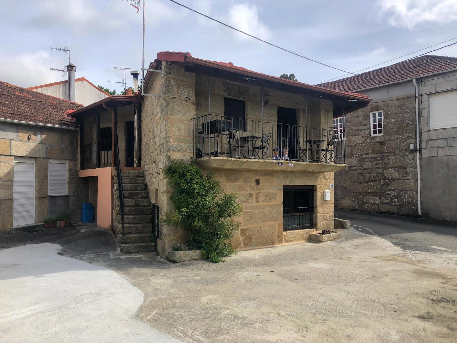 Vista exterior de Casa o xalet en venda en Maside amb Calefacció i Balcó