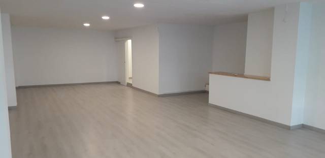 Local comercial en Alquiler en Ocata