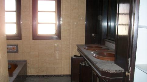 Foto 4 de Casa o chalet en venta en Carrer Carles Bosch de la Trinxeria, 36, La Jonquera, Girona