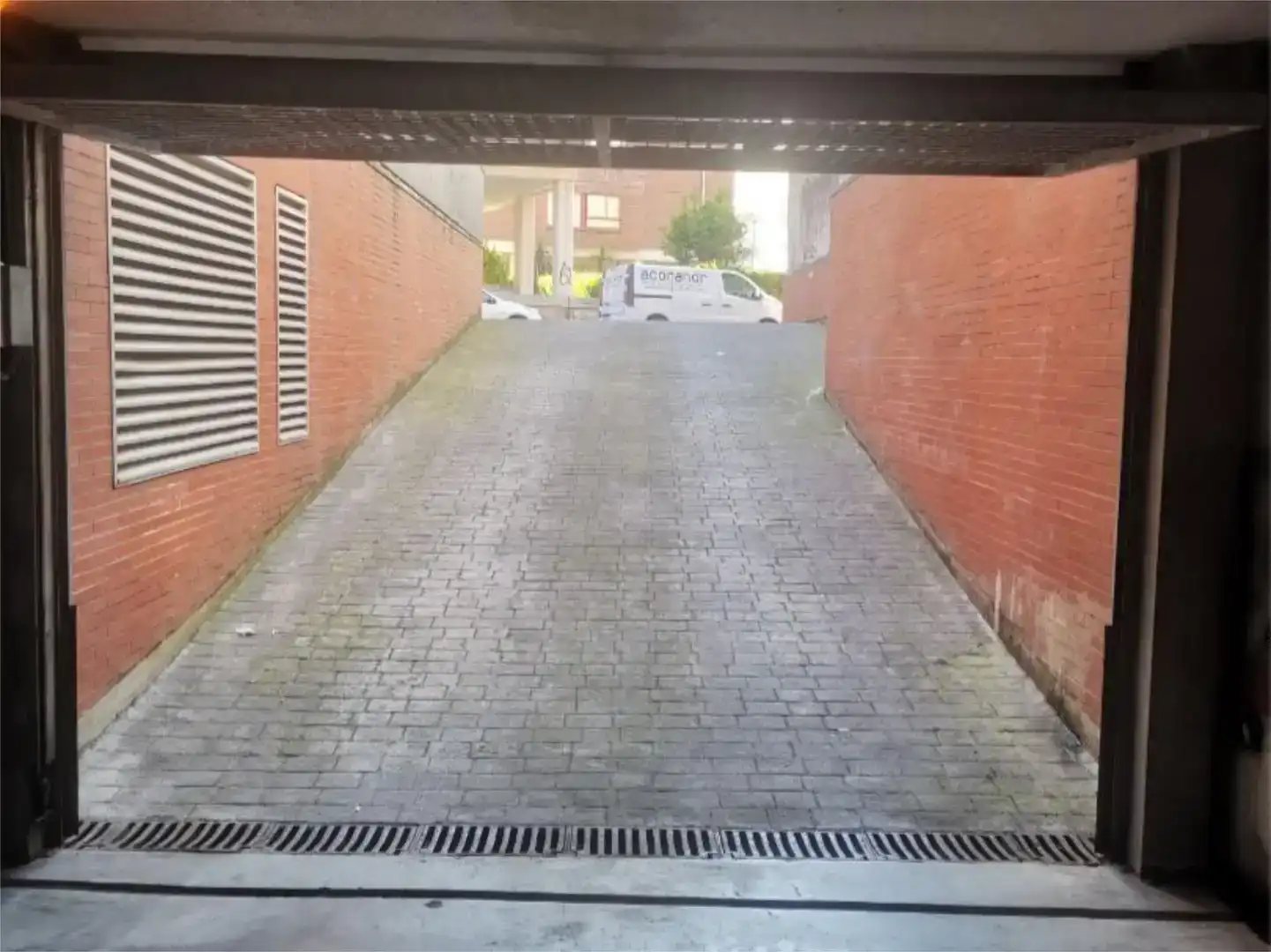 Parkplatz von Garage zur Miete in Getxo 