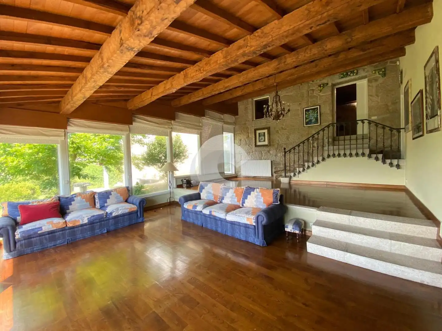 Sala d'estar de Casa o xalet en venda en San Cibrao das Viñas amb Calefacció, Jardí privat i Parquet