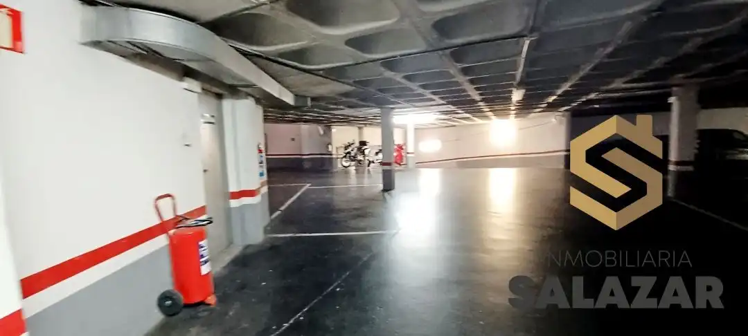 Pis en venda a Pío Baroja Plaza, Albia